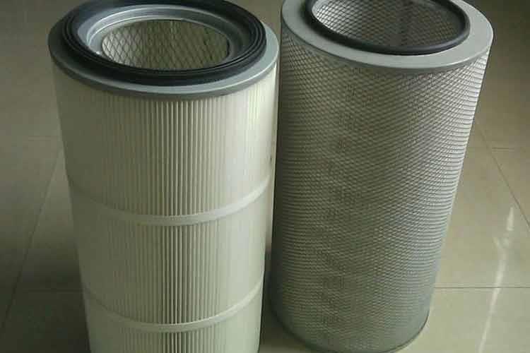 噴砂機除塵濾筒端蓋分為澆鑄型和鐵蓋兩種，澆鑄型端蓋采用高固化PU膠，替代了傳統普通端蓋