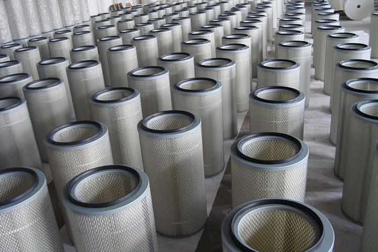 焊煙機除塵濾筒抗?jié)裥阅軓姡芊磸?fù)清洗，密封效果好，抗撕裂能力強