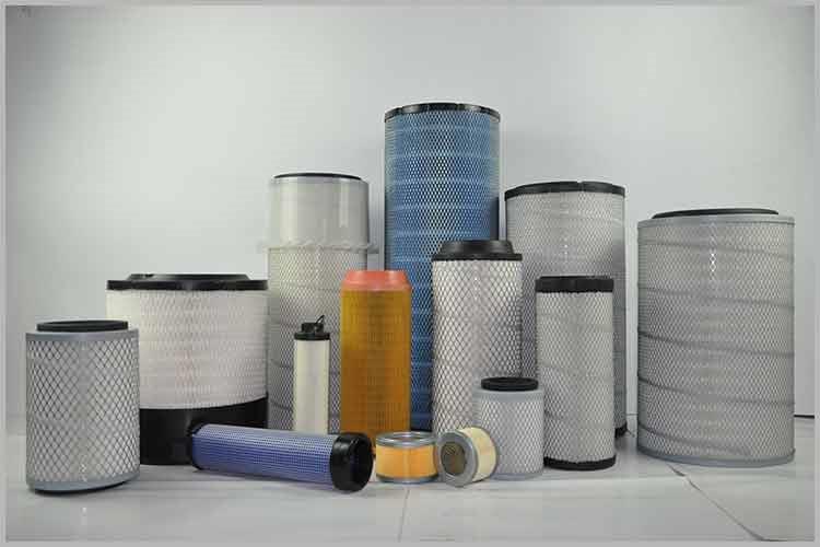 全自動工業過濾器的濾網使用的是不銹鋼燒結網，這是一種應用較廣泛的標準結構的燒結網