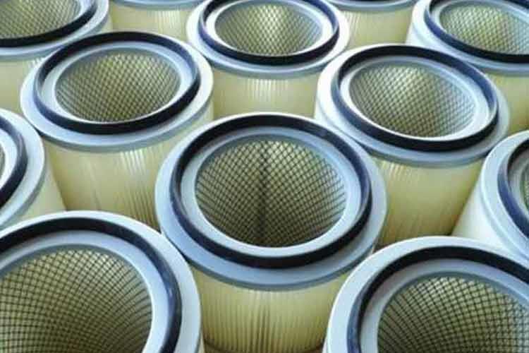 首先要看橢圓形除塵濾筒是不是有污垢，有的話能夠悄悄擊打除塵濾筒外部，也能夠用壓縮空氣由里向外吹，鏟除橢圓形除塵濾筒上的積塵