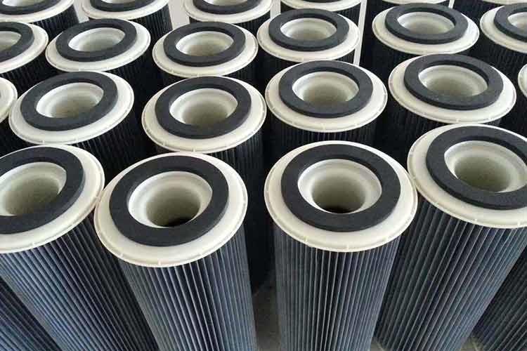 經(jīng)過分離界面以后，己分離的粉塵通過排塵口排出的過程