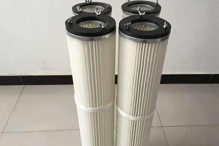 令安裝工作大為簡化。在輸送過程中，容積不斷減少，氣體不斷被壓縮，壓力提高，溫度升高，因氣壓差而變成霧狀的潤滑被噴入壓縮腔，從而達到壓縮、降低溫度密封和潤滑的